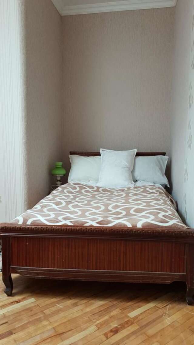 Дома для отпуска House near Downtown Тбилиси-12