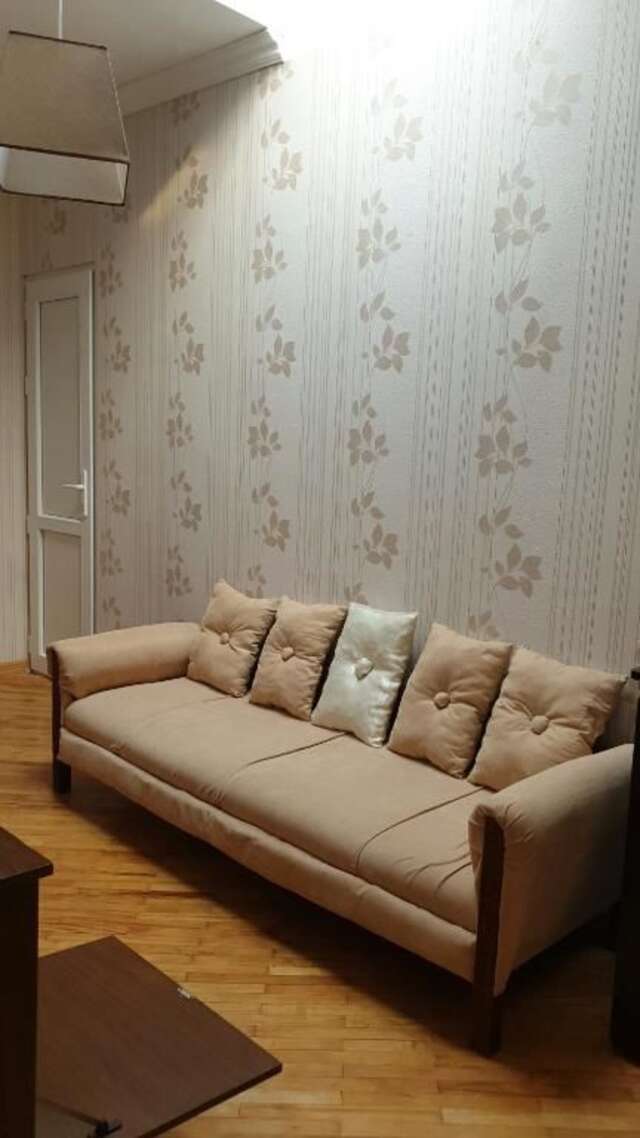 Дома для отпуска House near Downtown Тбилиси-21