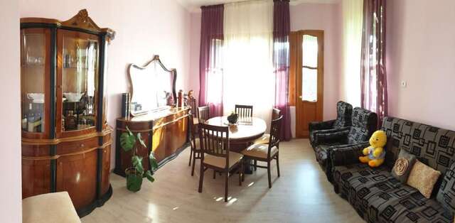 Дома для отпуска House near Downtown Тбилиси-28